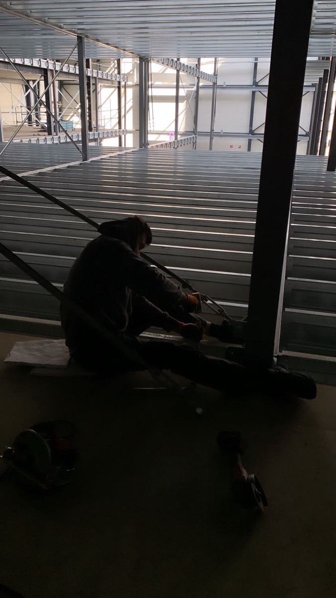 Servicing and repairs of racking